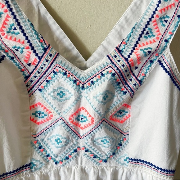 AE White Embroidered Mini Dress Size 4 Boho Hippie Festival Western Flirty - Picture 5 of 13